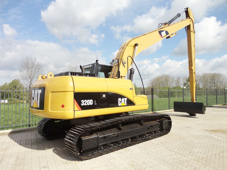 Select An Outstanding Demolition Excavator For Your Construction Project