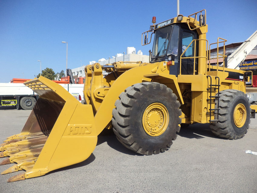 Heavy-duty Caterpillar wheel loaders