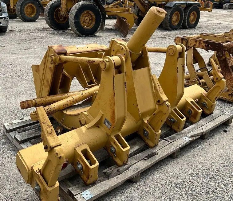 14G motor grader ripper