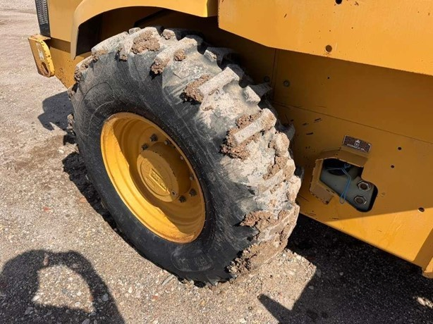 2002 Caterpillar CP-433E Compactor Heavy Duty Tire