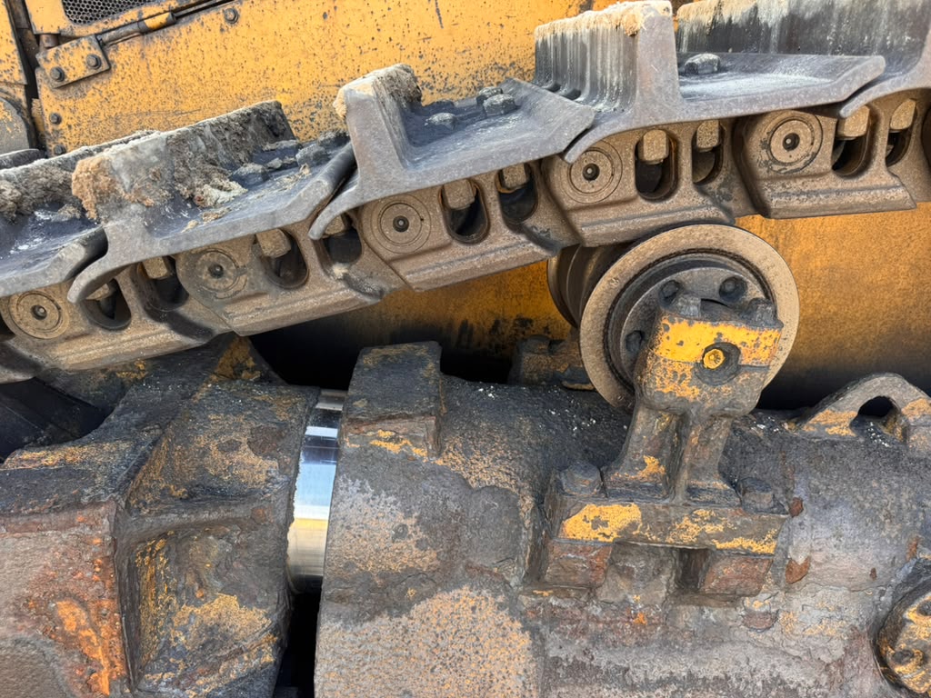2005 Caterpillar D9T Dozer Carrier Roller Assembly