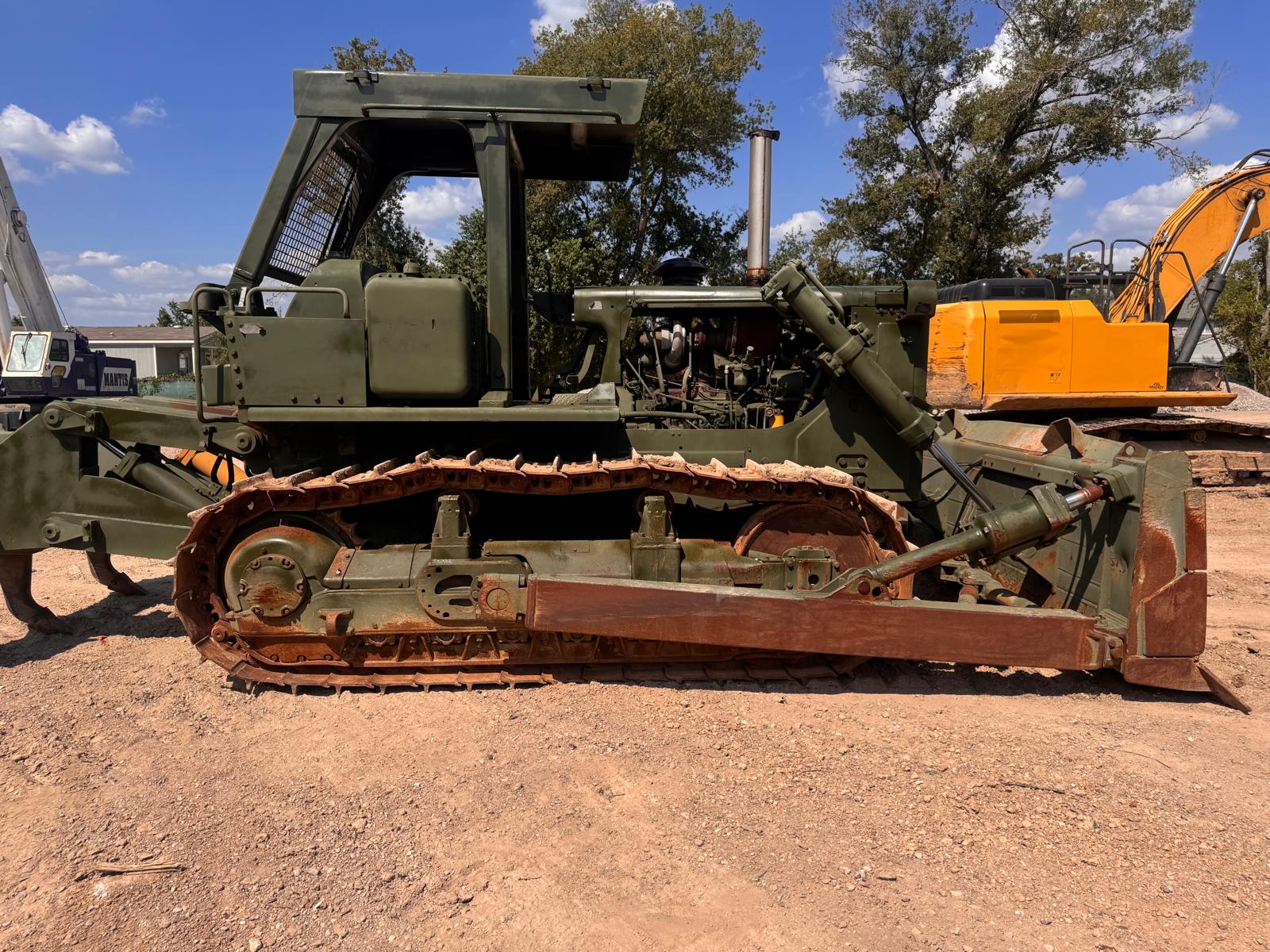 1987 Caterpillar D7G Ex-Army Crawler Dozer Used Equipment for Sale