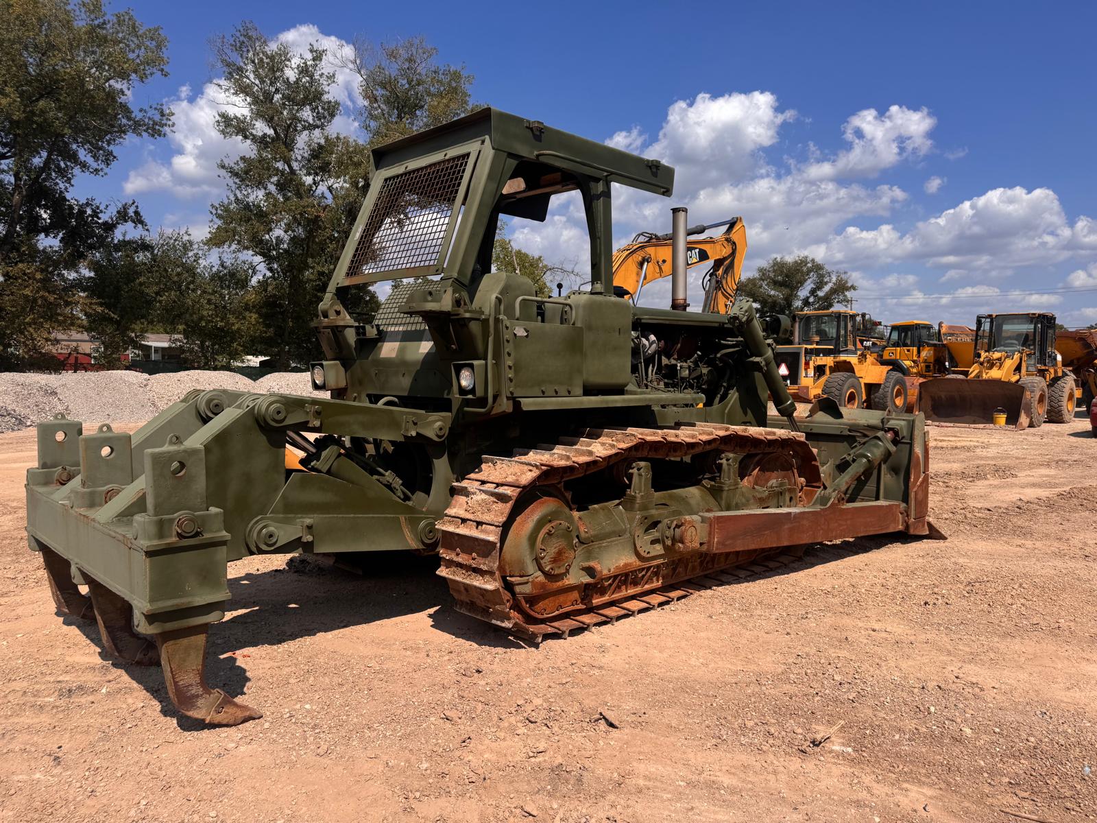 1987 Caterpillar D7G Ex-Army Crawler Dozer Tracked Chassis Alignment