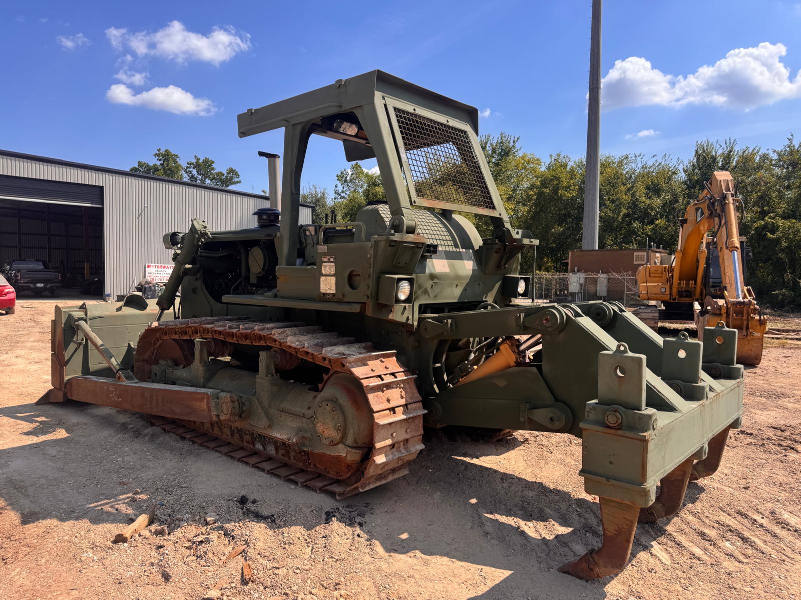 1987 CAT D7G Ex-Army Crawler Dozer with Single Shank Ripper