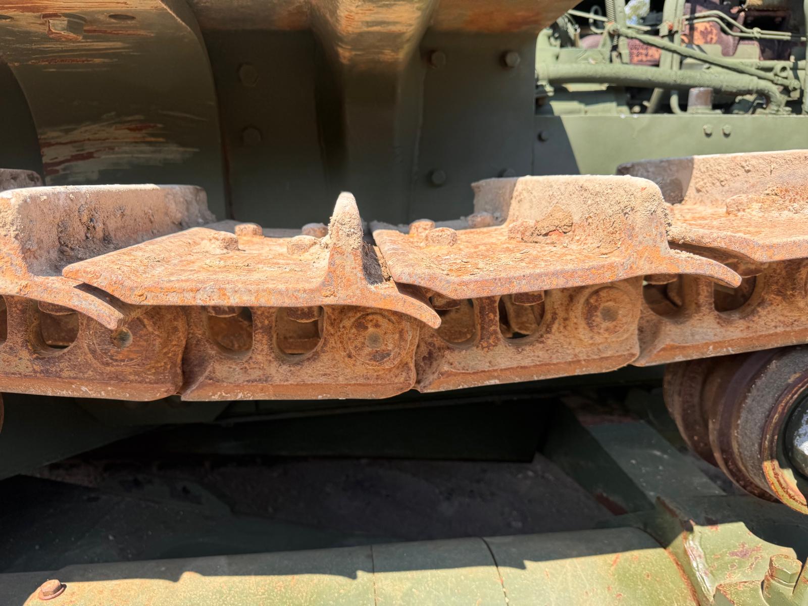 1987 CAT D7G Dozer Track Shoes and Grouser Pads Inspection