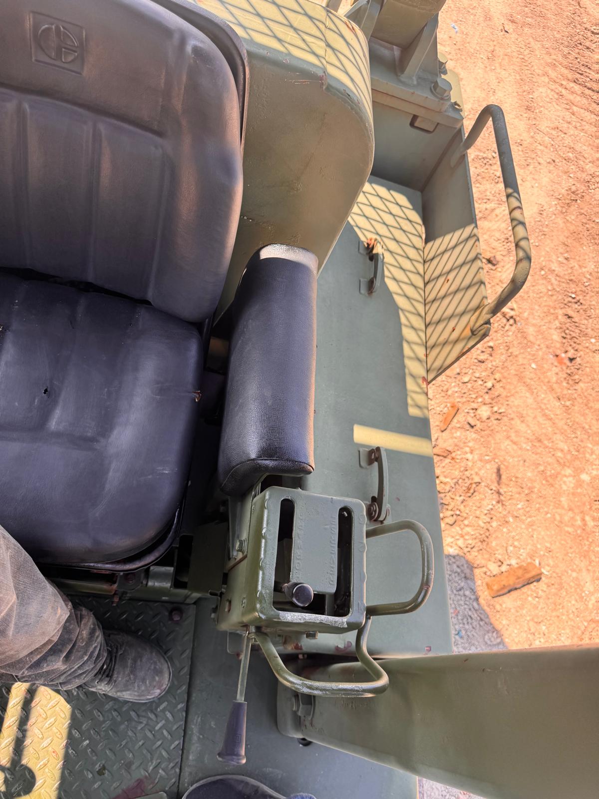 1987 Caterpillar D7G Dozer Directional Gear Shift Controls