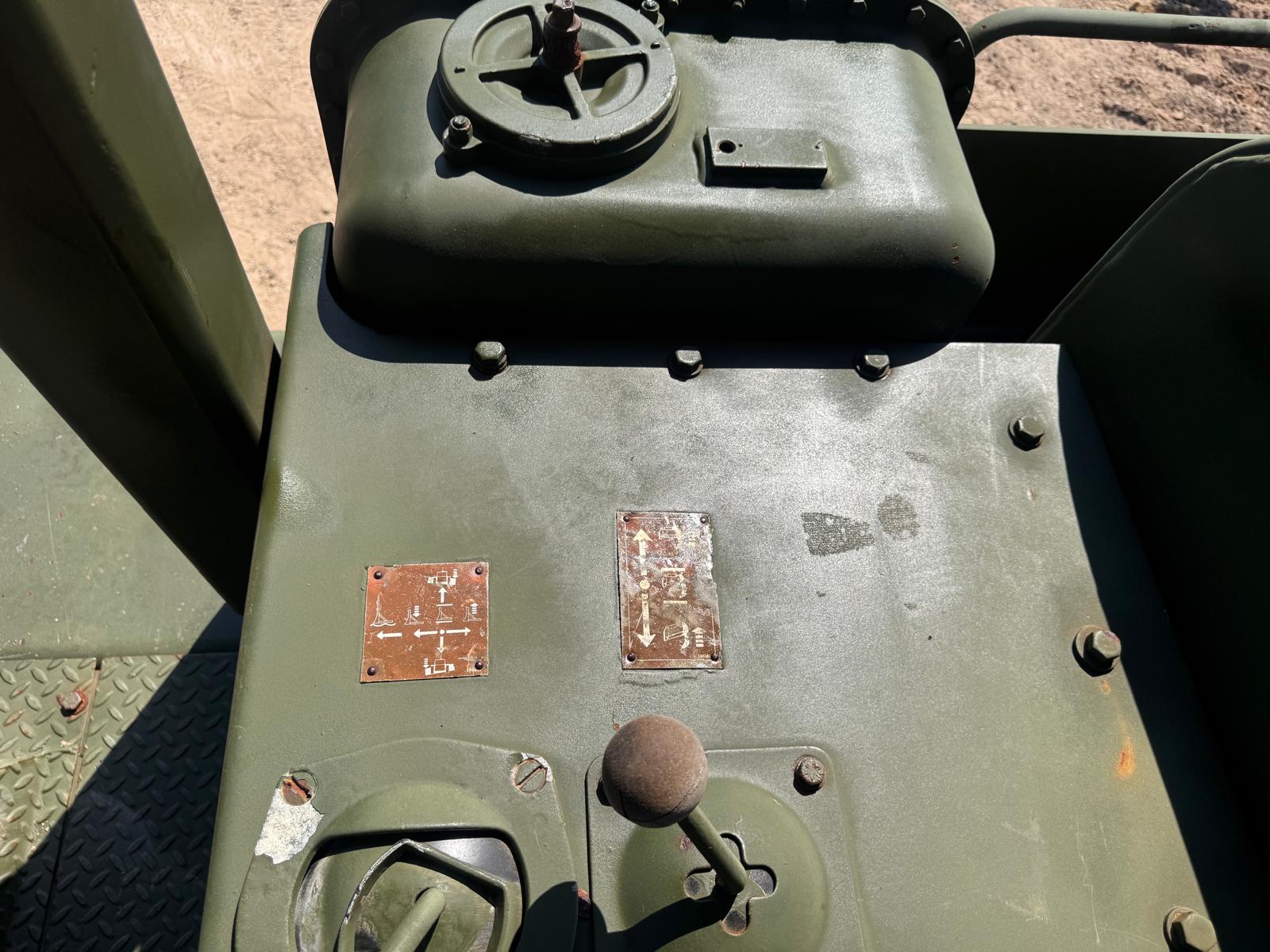 1987 CAT D7G Ex-Army Dozer Blade Hydraulic Joystick Controls