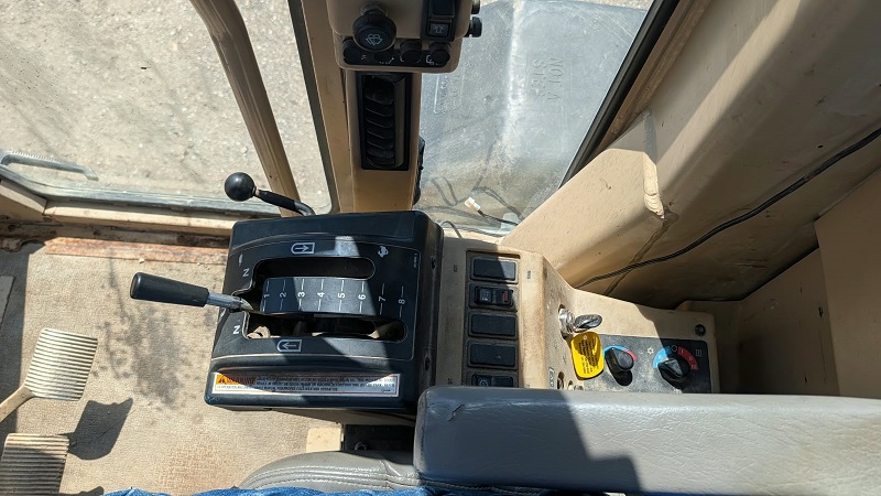 1999 Caterpillar 140H Motor Grader Dashboard Instrument Cluster with Air Vents