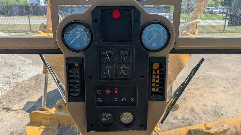 999 Caterpillar 140H Motor Grader Speedometer and Engine Tachometer Gauge Display