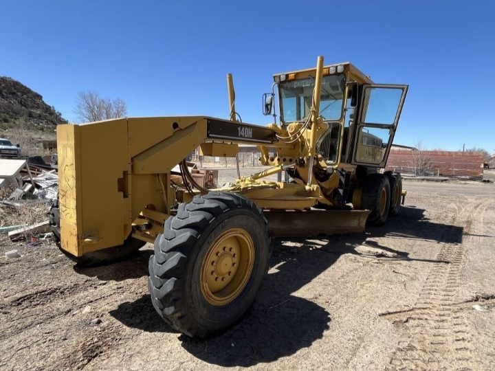 2004 CATERPILLAR 140H