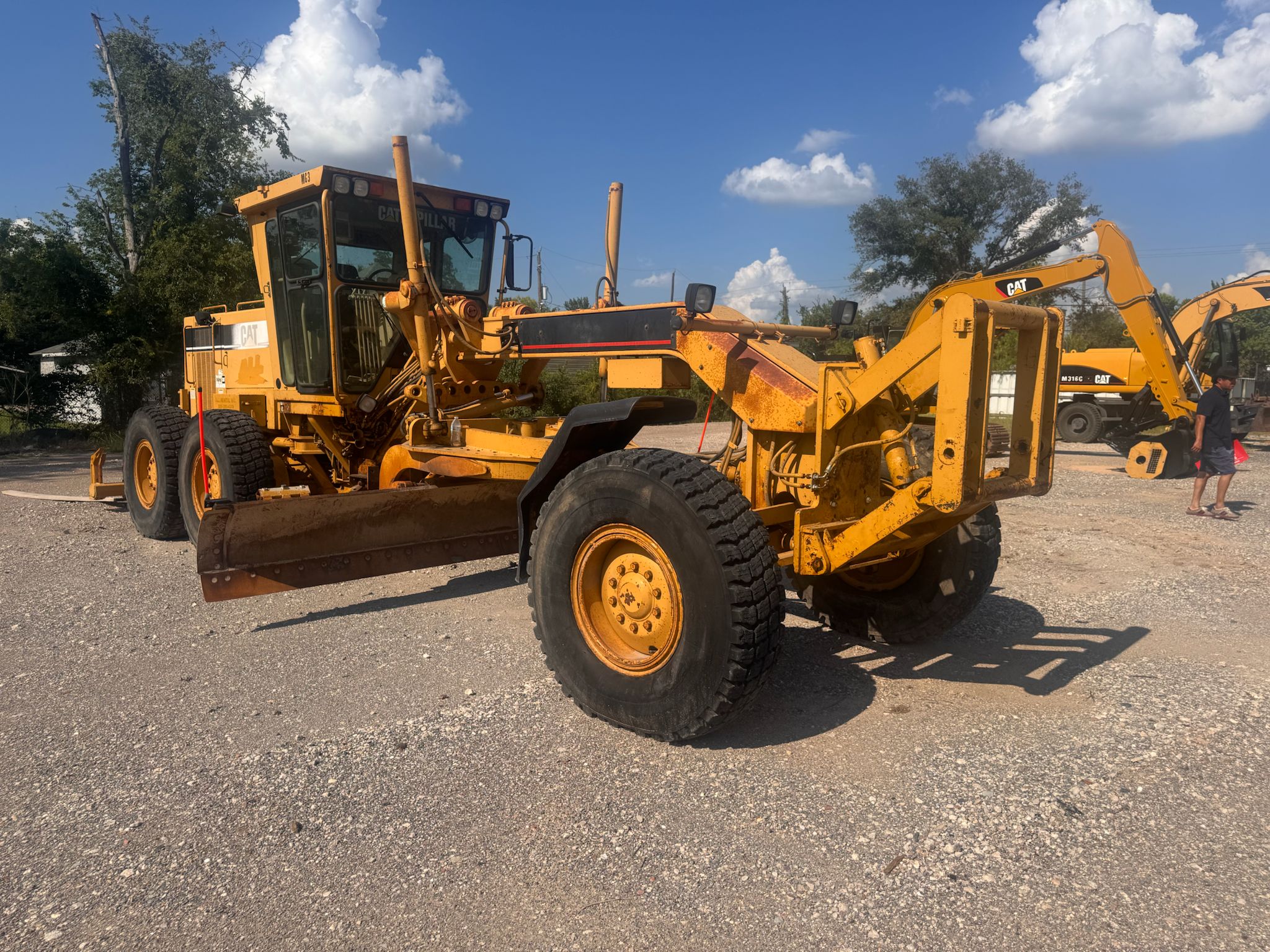 2002 CAT 140H - Motor Grader With Ripper