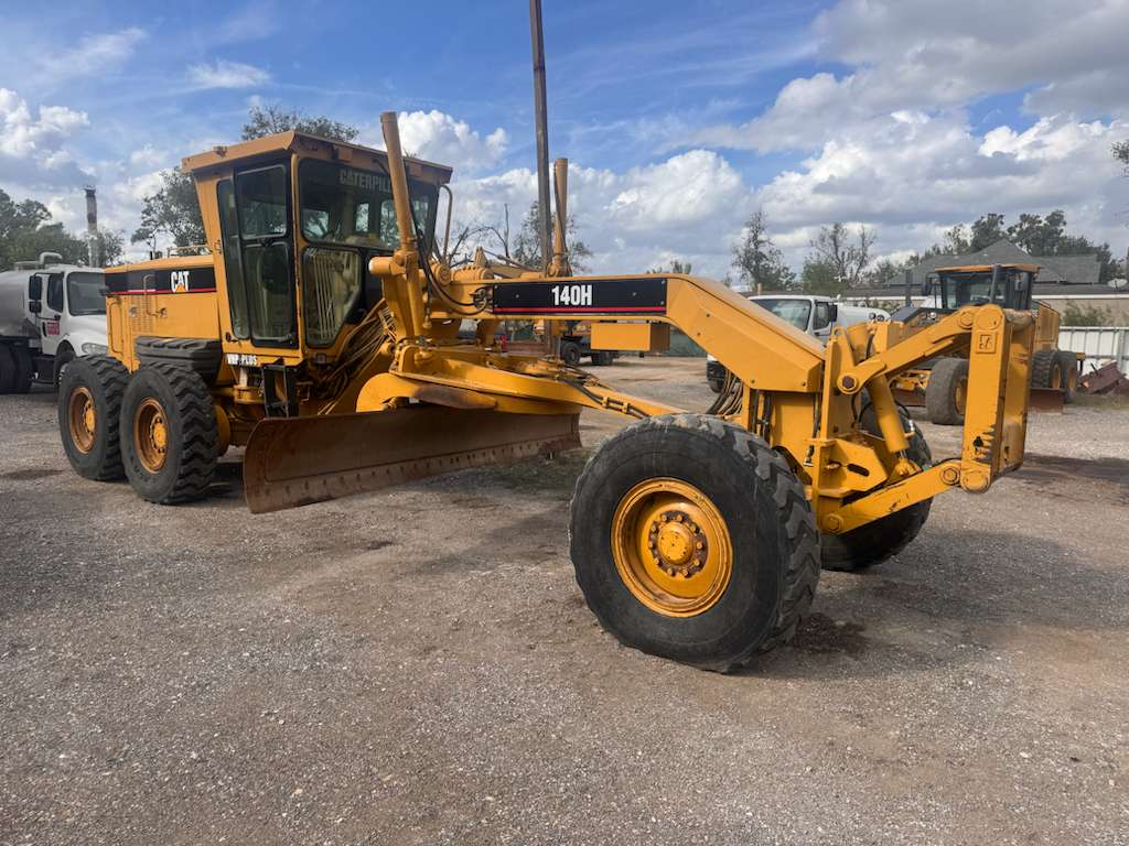 2005 CAT 140H Motor Grader
