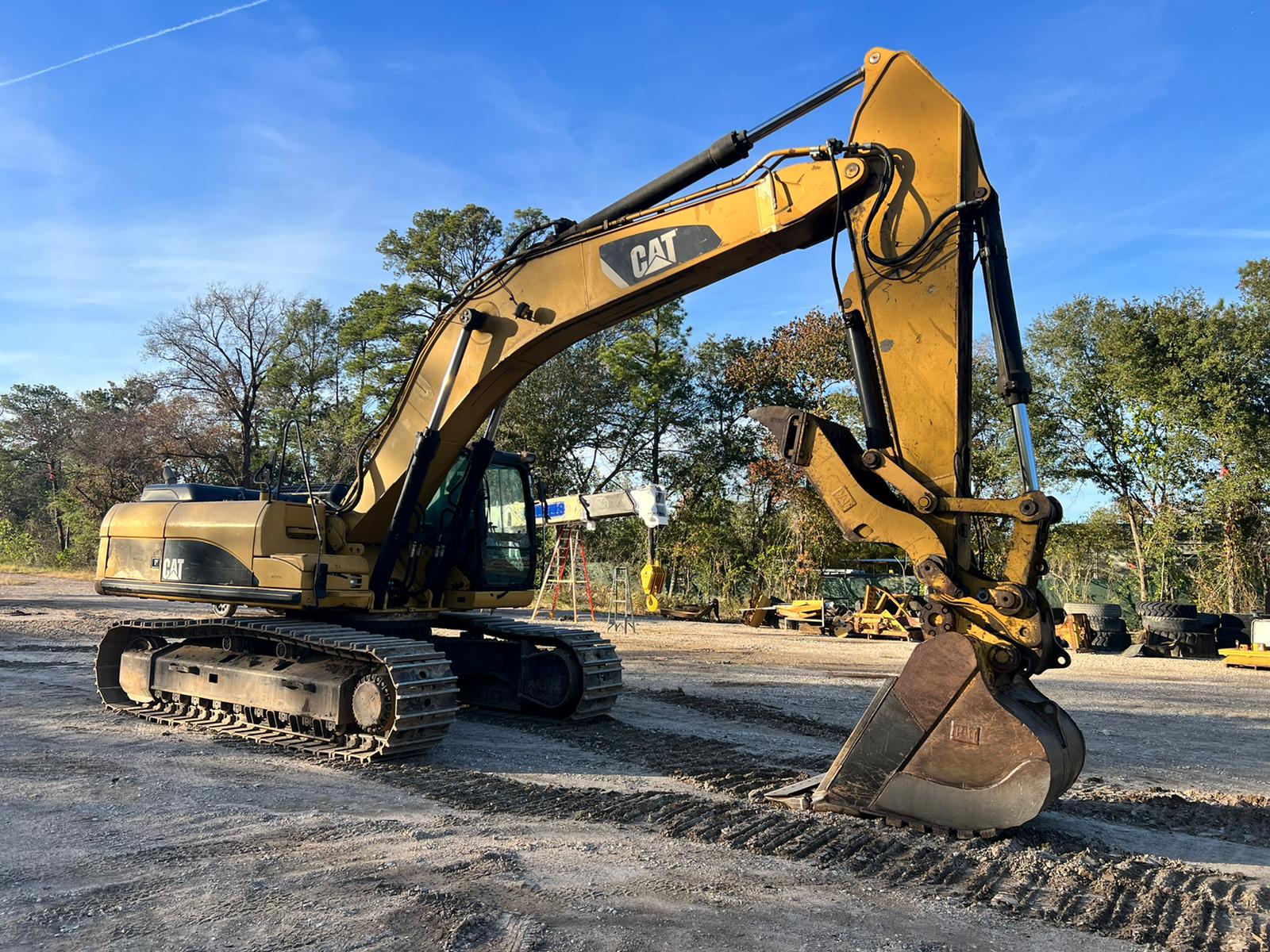 2008 CAT 330DL