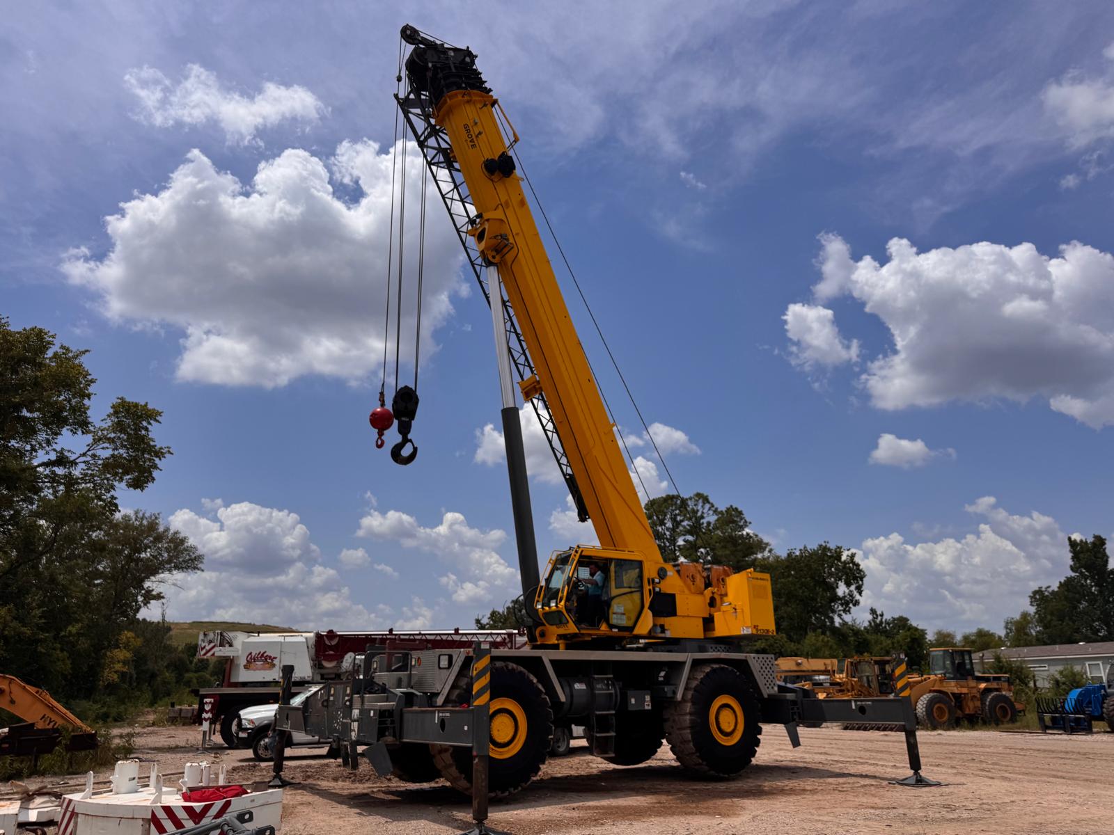 2013 Grove RT9130E-2 - Rough Terrain Crane