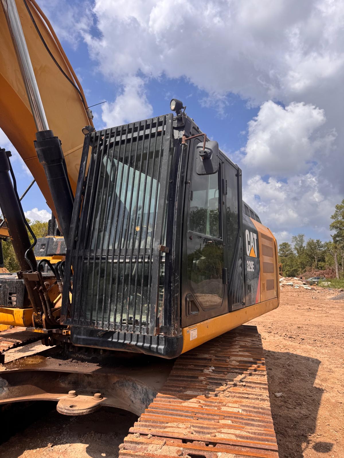 2014 Caterpillar 329EL Enclosed Operator Cab Guard