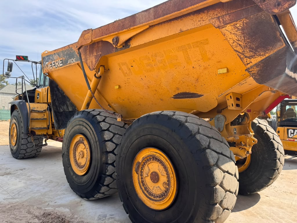 John Deere 410E Articulated Dump Truck Tailgate Dump Bed Assembly