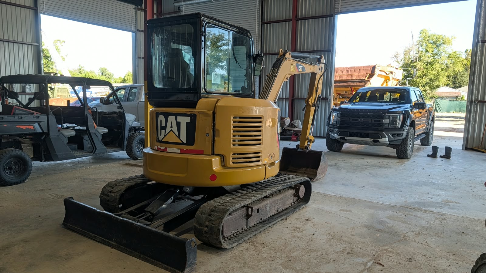 2015 Caterpillar 304E CR Mini Excavator Used Equipment for Sale