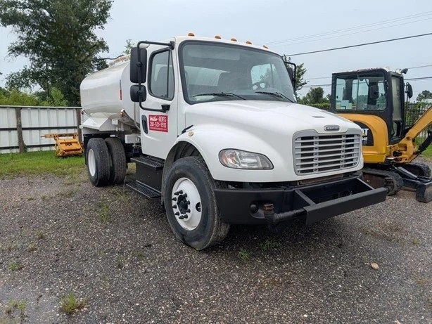 2017 Freightliner M2 106 2,000-Gallon Water Truck for sale