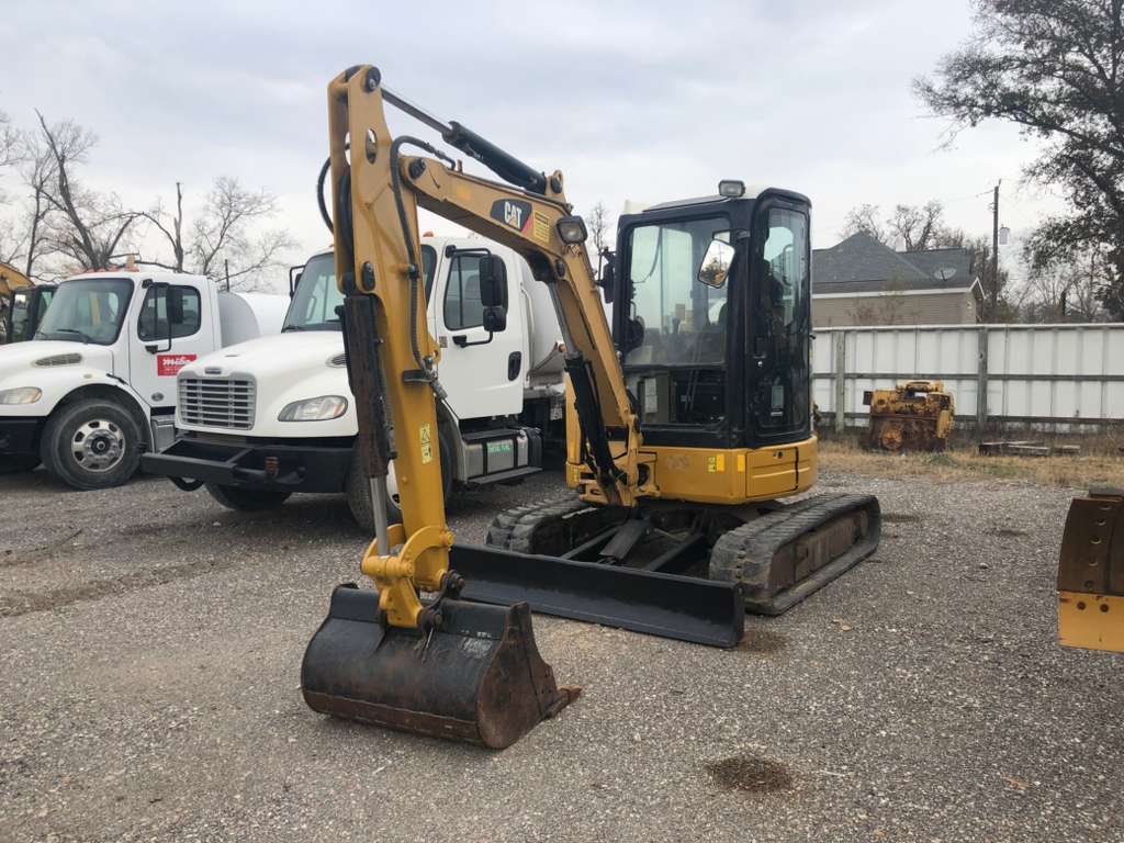 2015 CAT 304E CR