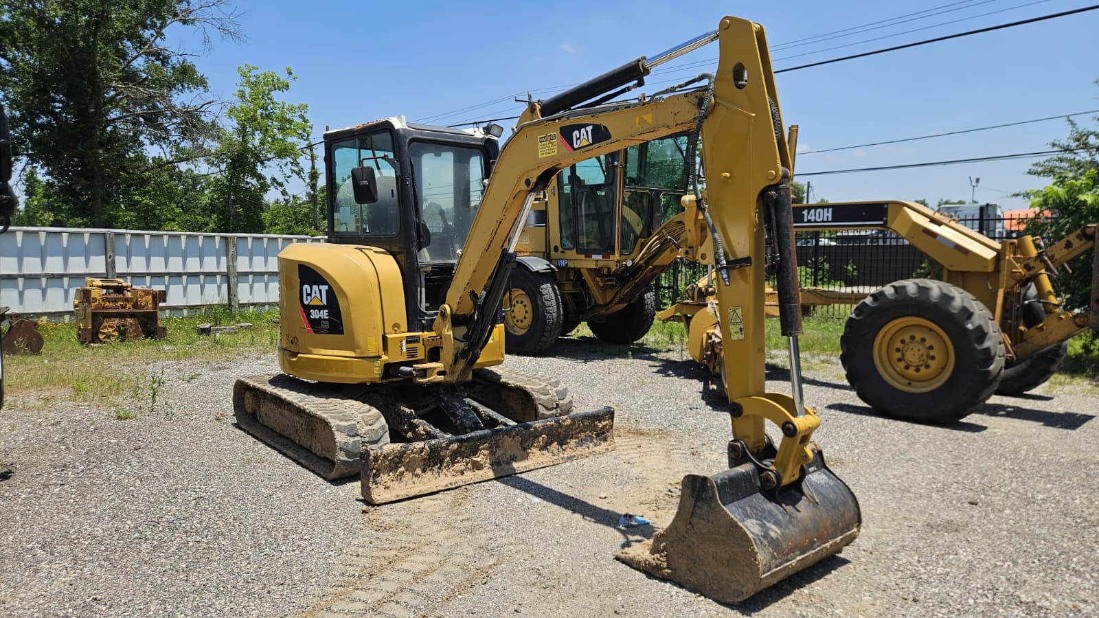 2015 CAT 304E CR