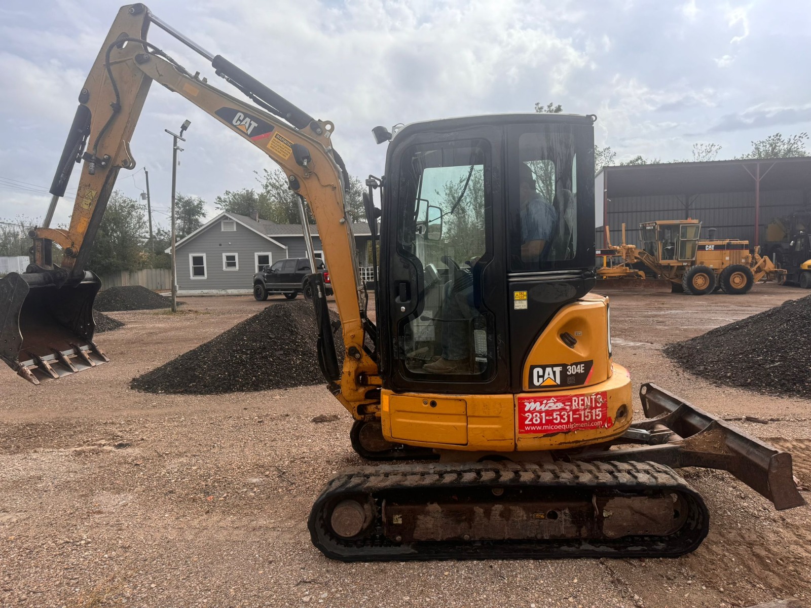 2015 CAT 304E CR