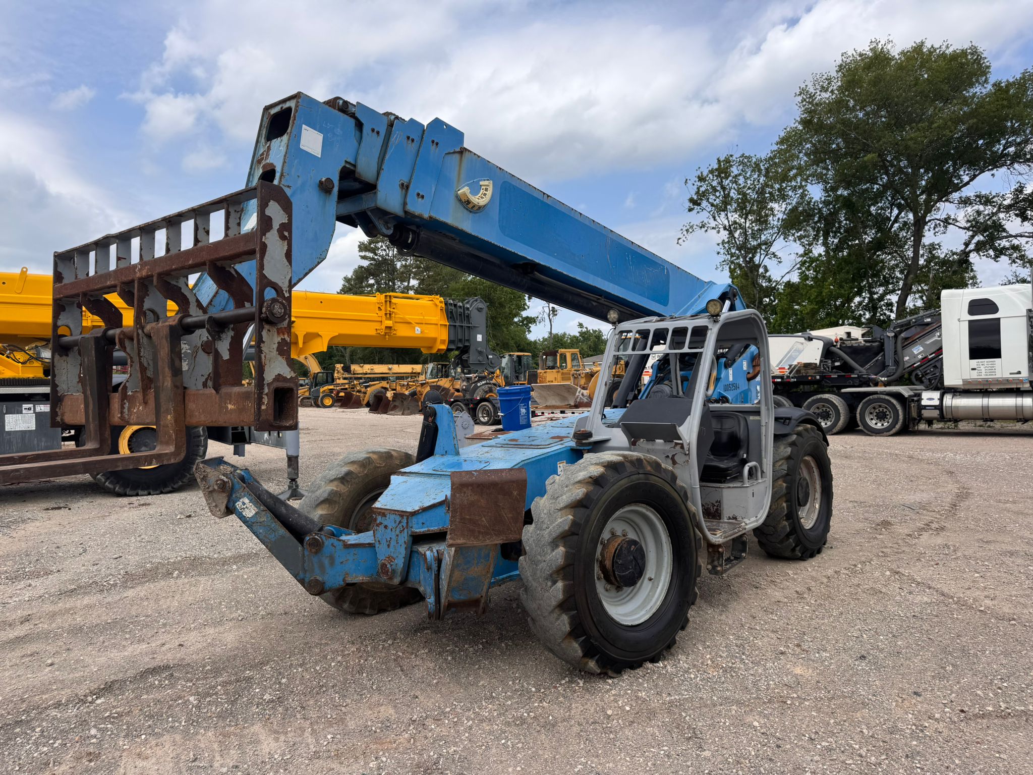 2012 Genie GTH1056 Telehandler Forklift