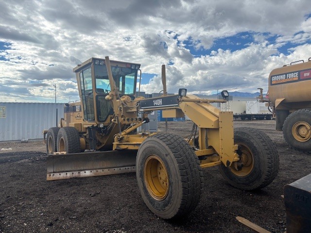2005 CAT 140H Motor Grader