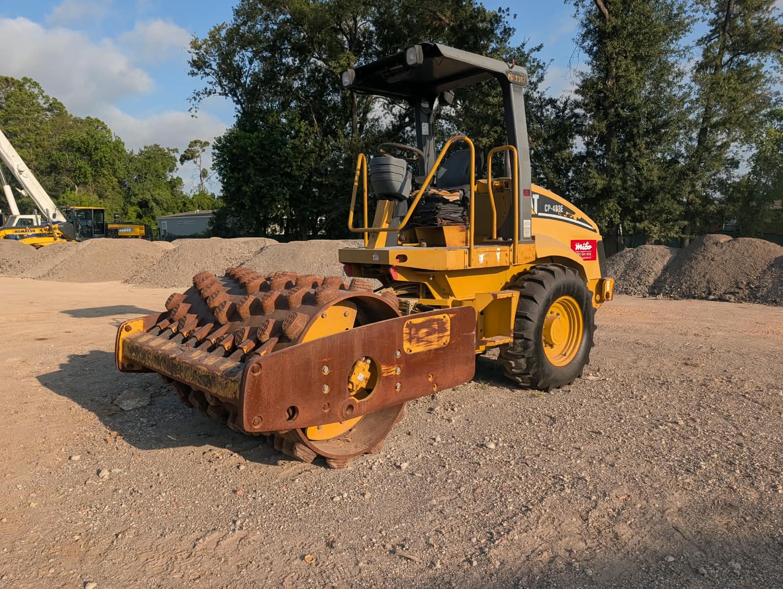 2002 CATERPILLAR CP-433E